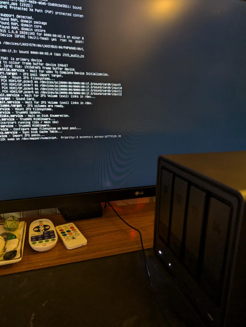 UGREEN NAS with TrueNAS